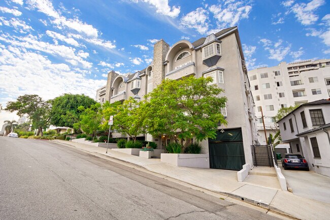 Building Photo - 10627 Ashton Ave