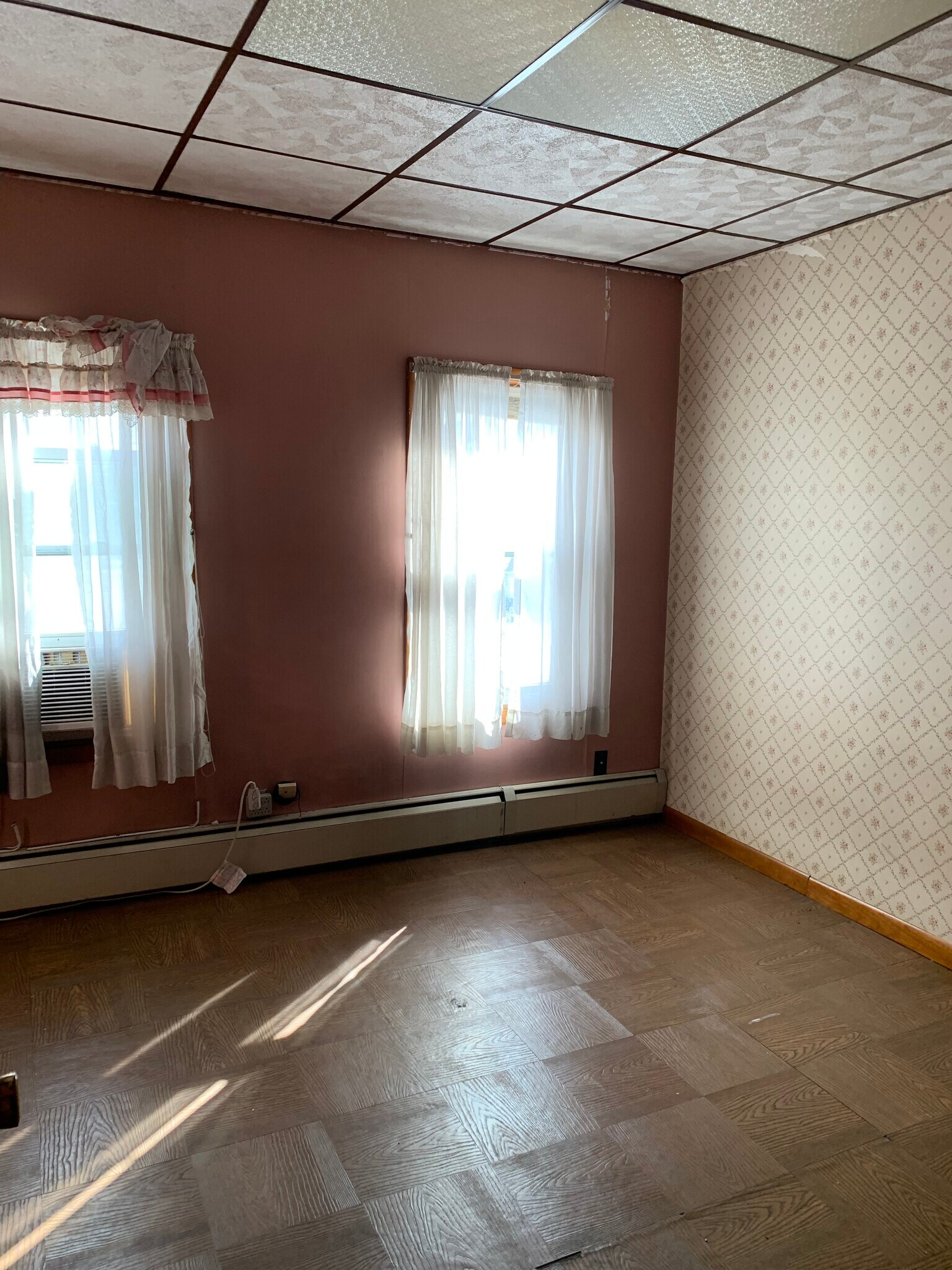 Building Photo - 816 Green Ridge St