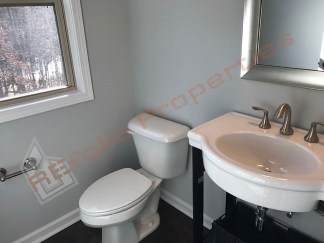 Building Photo - 1648 Pantego Trl