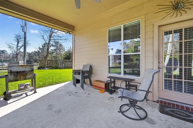 Building Photo - 7002 Casita Dr