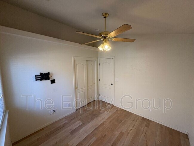 Building Photo - 3524 S Lincoln Ct