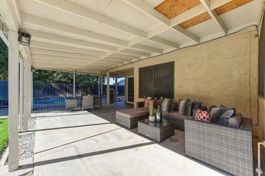 Building Photo - 5014 Linenfold Ct