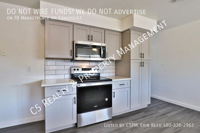 Building Photo - 3929 W El Caminito Dr