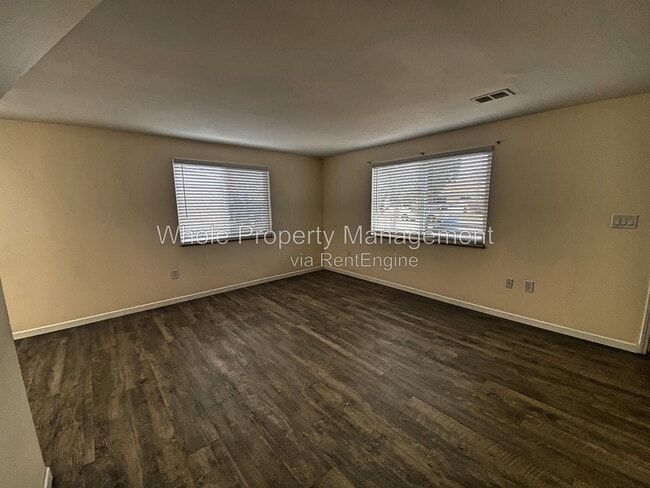 Building Photo - 4815 Flower Ct