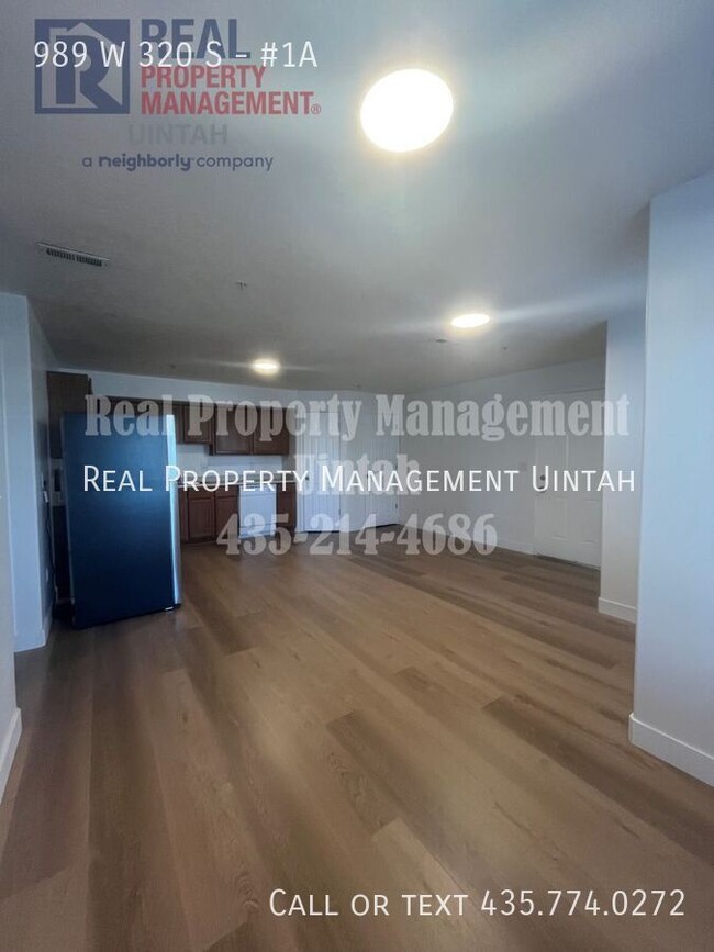 Building Photo - 989 S Vernal Ave