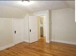 Building Photo - 1060 Pleasant St