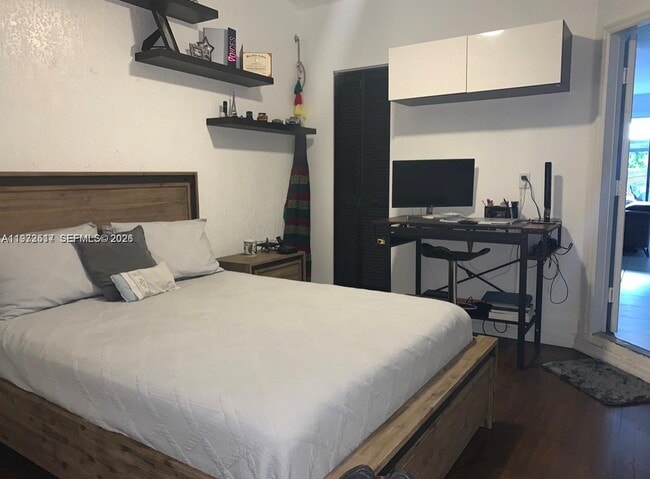 Building Photo - 3392 W 90th Terrace