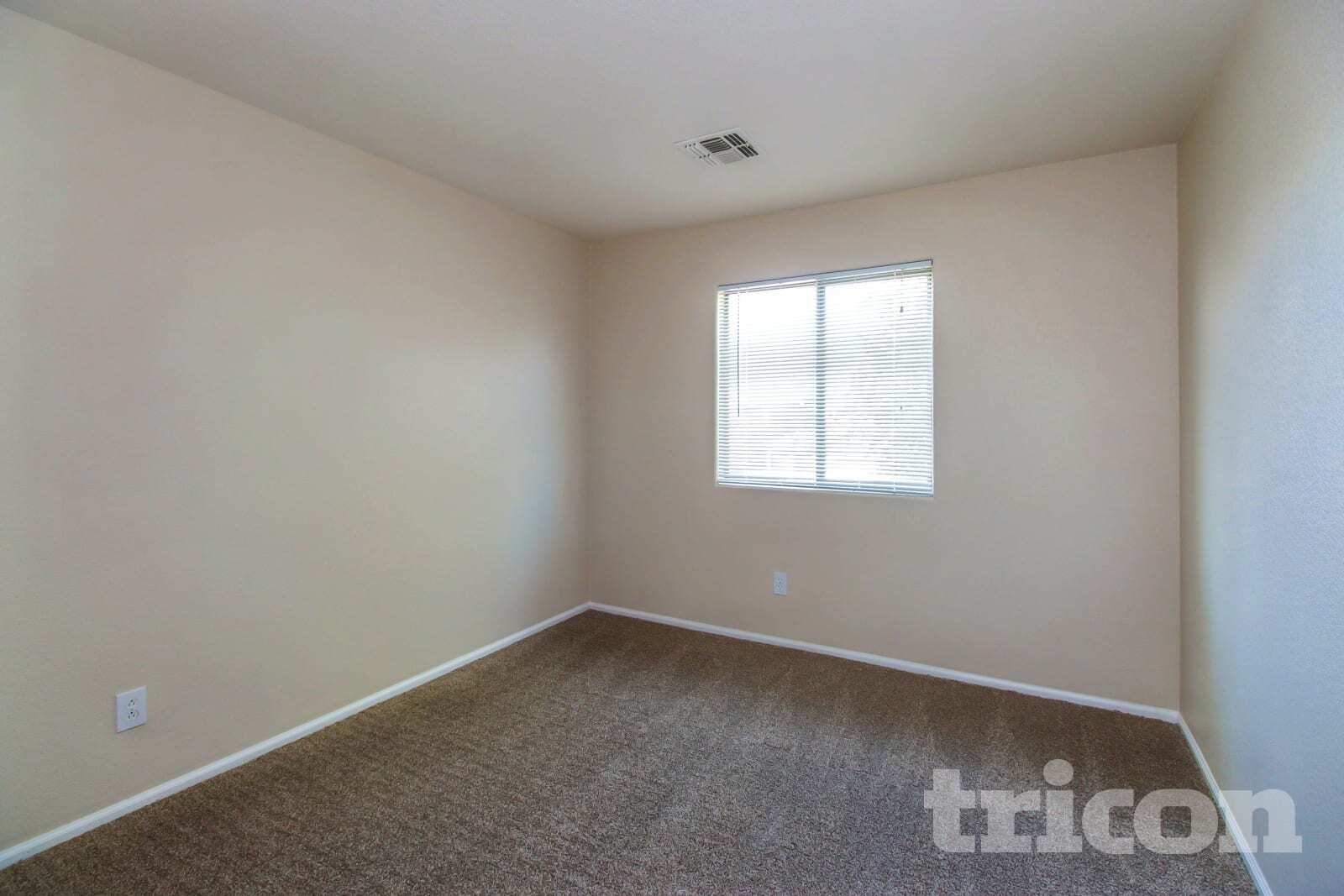 Building Photo - 28888 N Nugget Ct