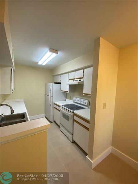Building Photo - 2485 NW 33rd St