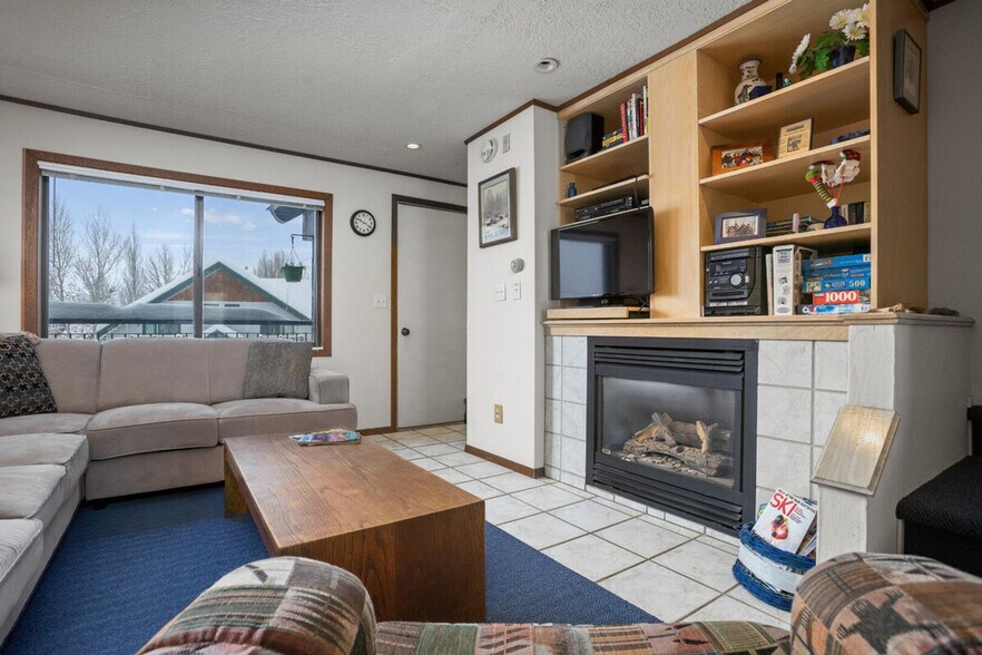 Building Photo - 1710 Saddle Creek Ct
