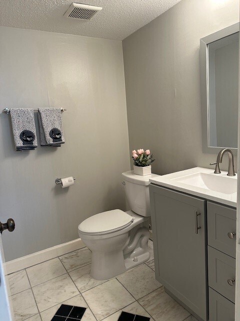 Building Photo - 14203 Briarsage Ct