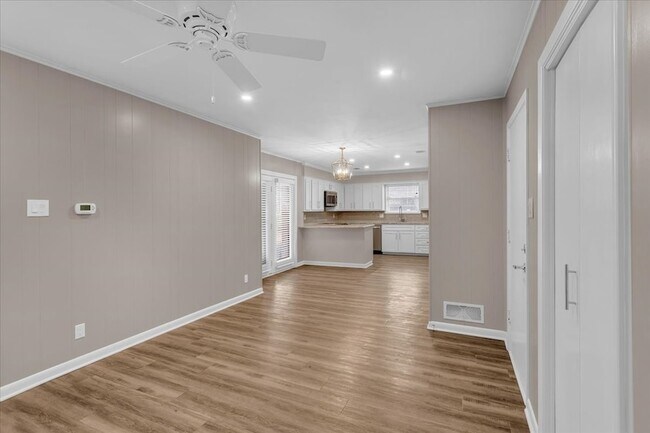 Building Photo - 509 Dean Dr