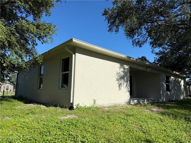Building Photo - 91 Blackstone Dr