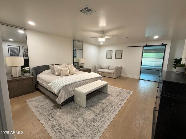 Building Photo - 7330 E Las Palmaritas Dr