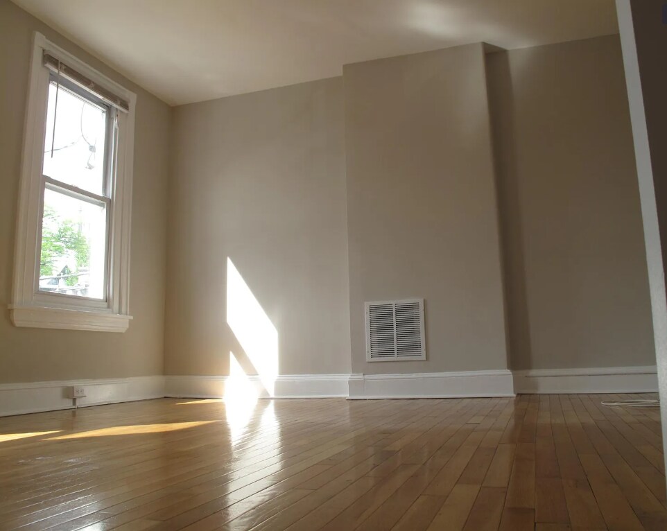 Building Photo - 3728 Midvale Ave