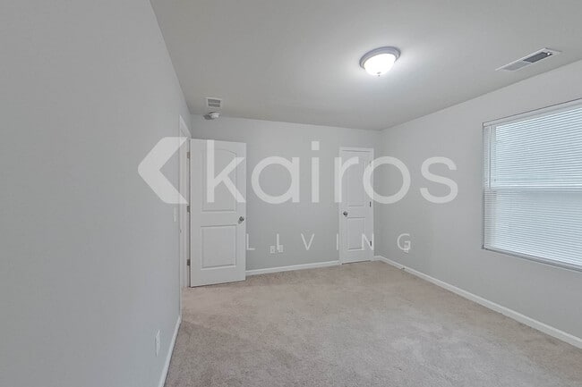 Building Photo - 945 Clayton Ct