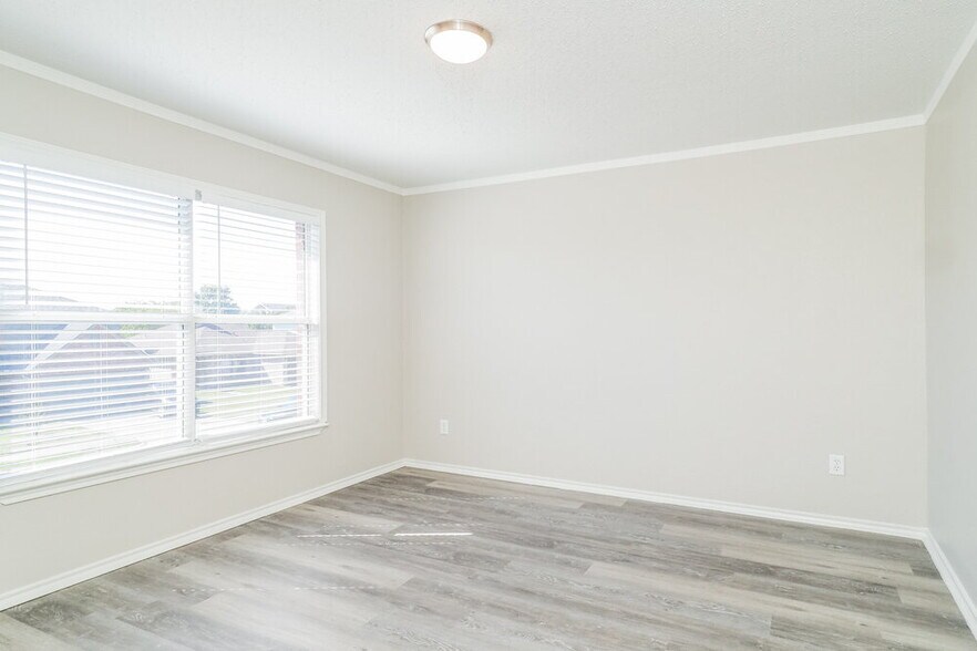 Building Photo - 10116 Chapel Glen Ter