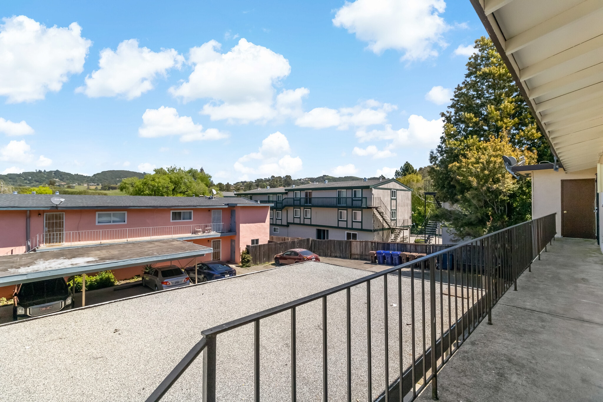 Building Photo - 21 Leisure Ln