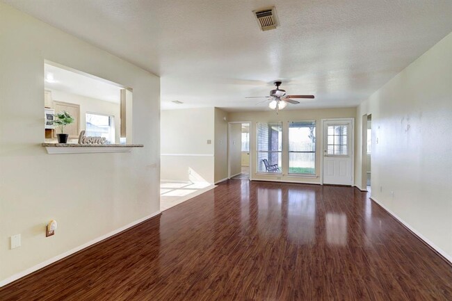 Building Photo - 8203 Eastpoint Blvd