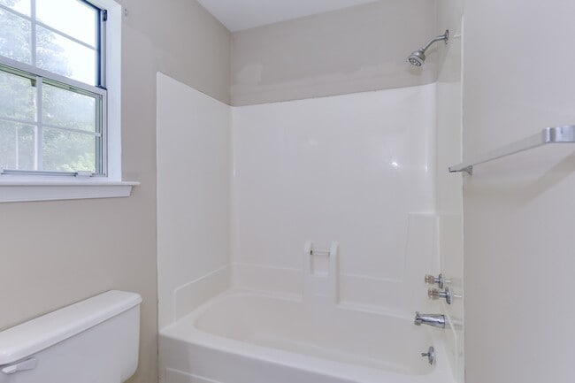 Building Photo - 732 Galahad Dr