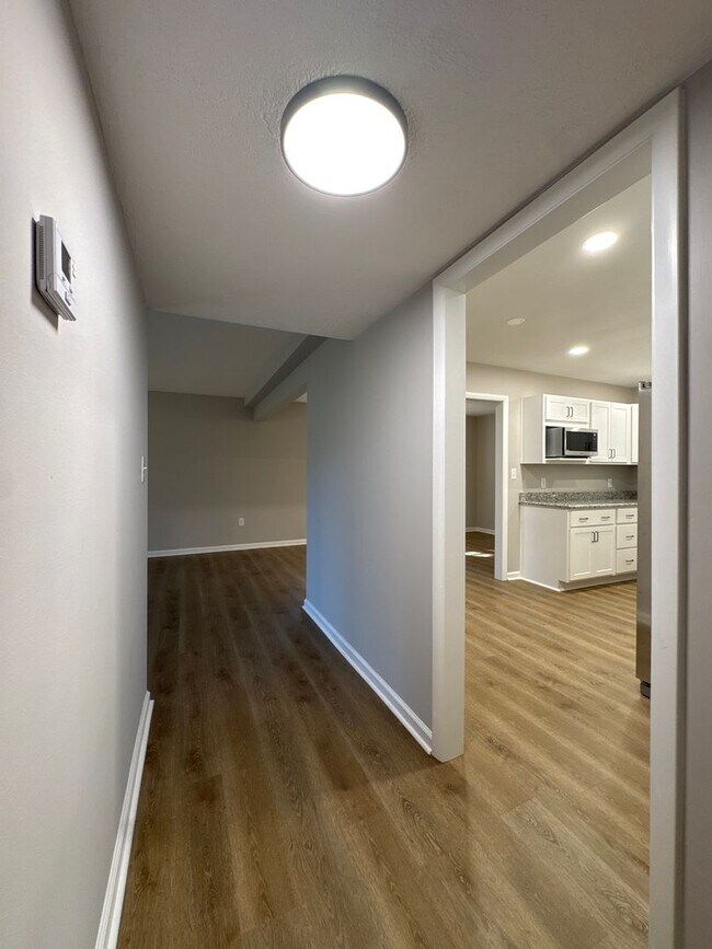 Building Photo - Quail Valley-6A