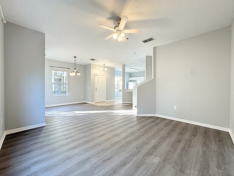 Building Photo - 1500 Broken Oaks Drive