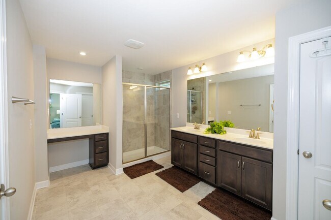 Building Photo - Spacious & Stylish Meritage Home with Sunr...
