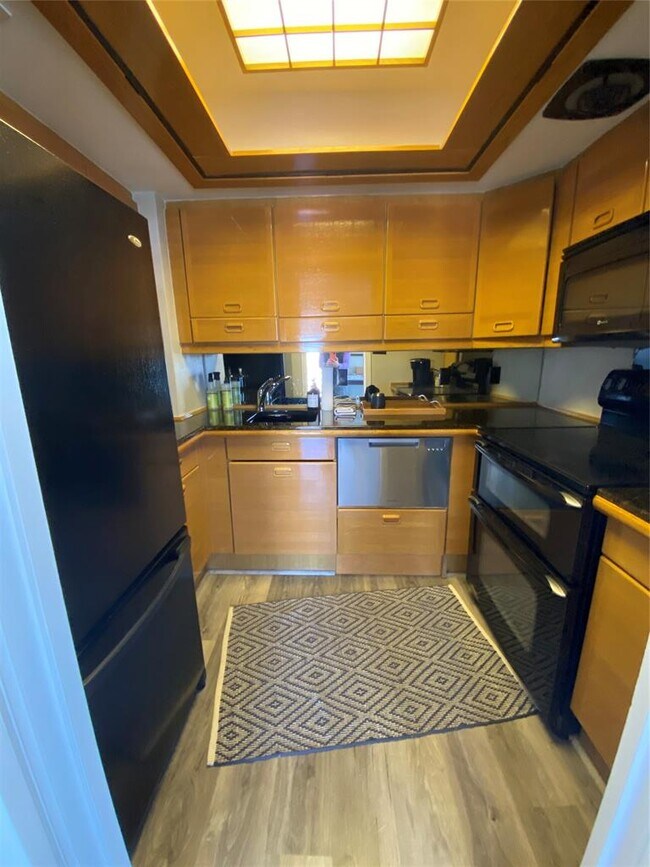 Building Photo - 1122 Colorado St