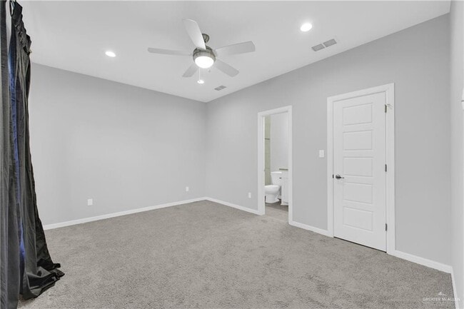 Building Photo - 22 South Dr