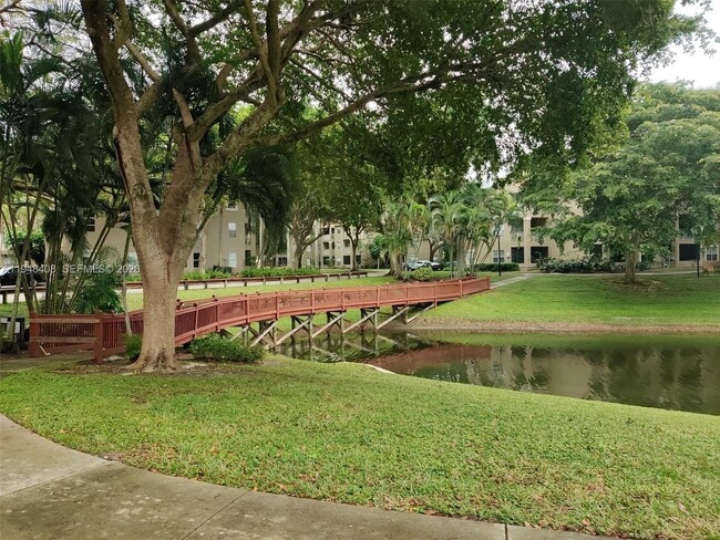 Building Photo - 1740 Palm Cove Blvd