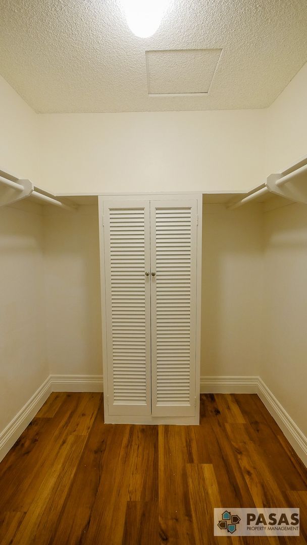 Building Photo - Point Loma Condo - Single-Story End Unit with Sunroom & 2 Covered Parking Spots