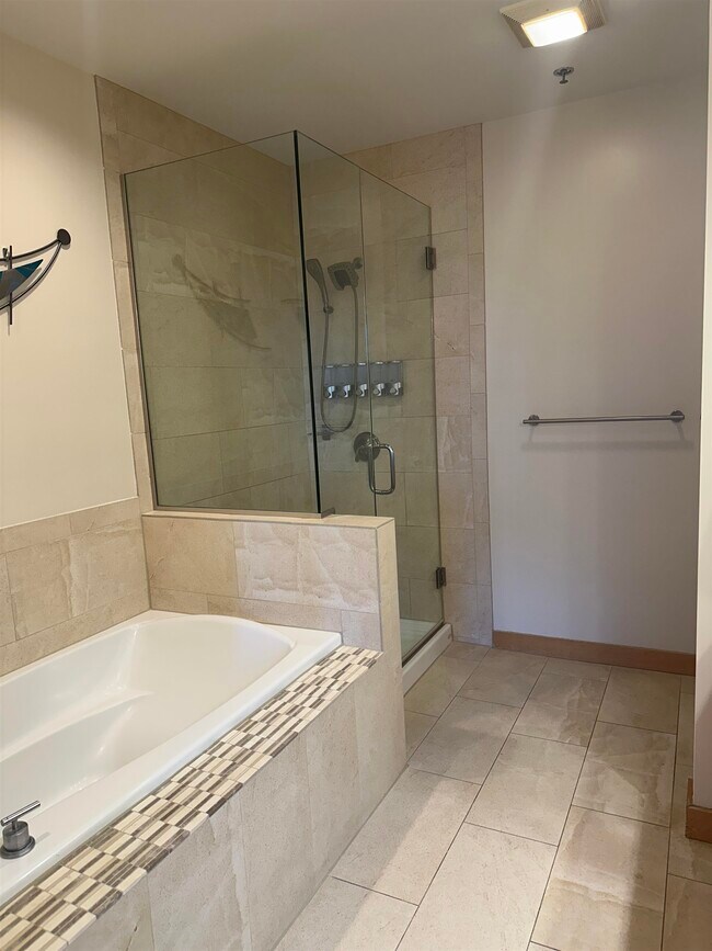 Building Photo - 125 N Hamilton St