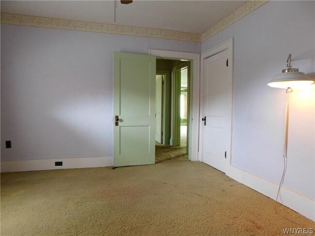 Building Photo - 172 Wellsville St