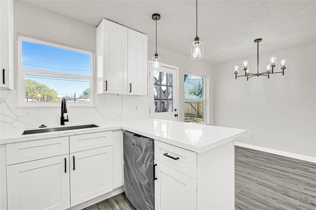 Building Photo - 11807 Oceanview St