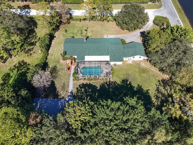Building Photo - 13014 46th Ct N