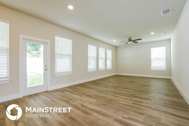Building Photo - 313 Whiteheart Dr