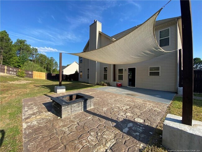 Building Photo - 199 Skycroft Dr