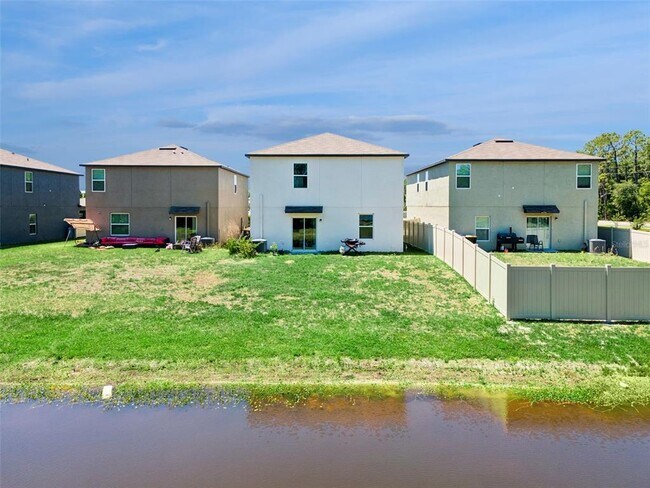 Building Photo - 2087 Old Pasture