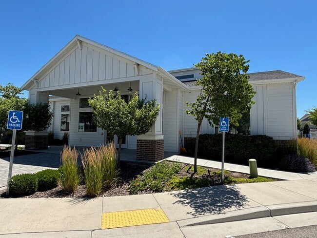 Building Photo - 1781 N 3830 W