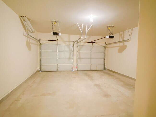 Building Photo - 12021 Pecangate Way