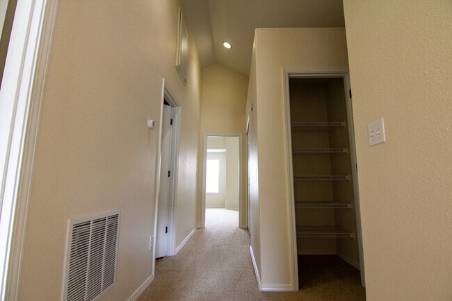 Building Photo - 18632 SW Bryant St