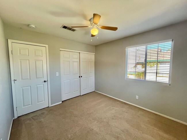 Building Photo - **$800 OFF MOVE IN BY 12/01/25**Spacious 3 Bedroom, 2.5 Bath Home with No HOA and Modern Finishes