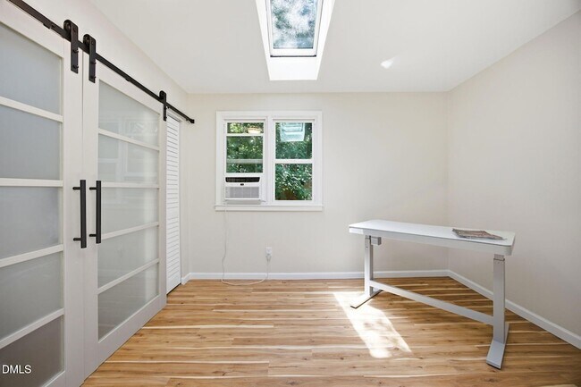 Building Photo - 603 N Estes Dr