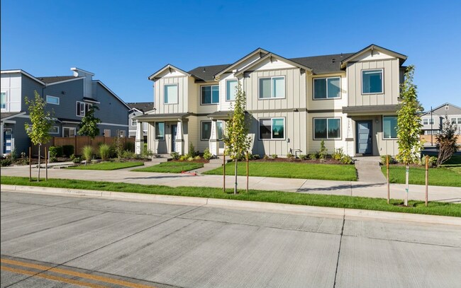 Building Photo - 7743 SE Kinnaman St