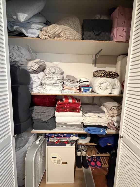 Building Photo - 137 N Nowell St