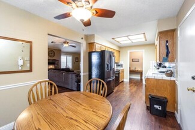 Building Photo - 3 Bedroom 2 Bathroom for Rent $2,400