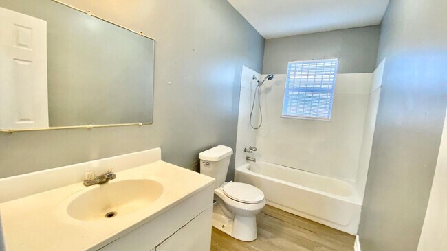 Building Photo - Handyman Special $0 First Month's Rent / “...