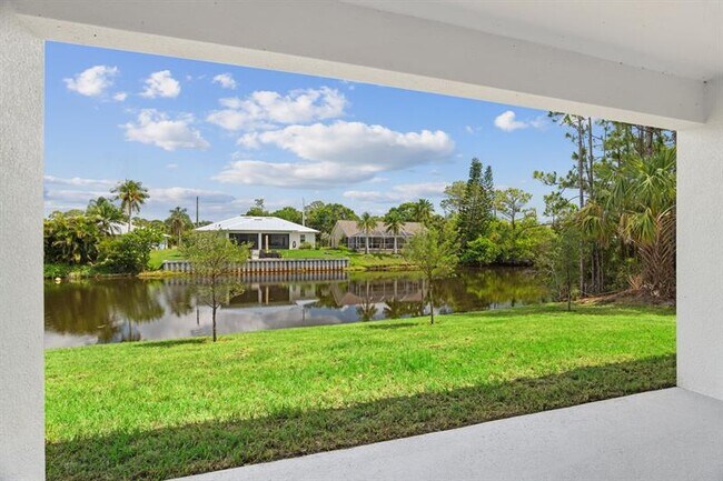 Building Photo - 573 Joy Haven Dr