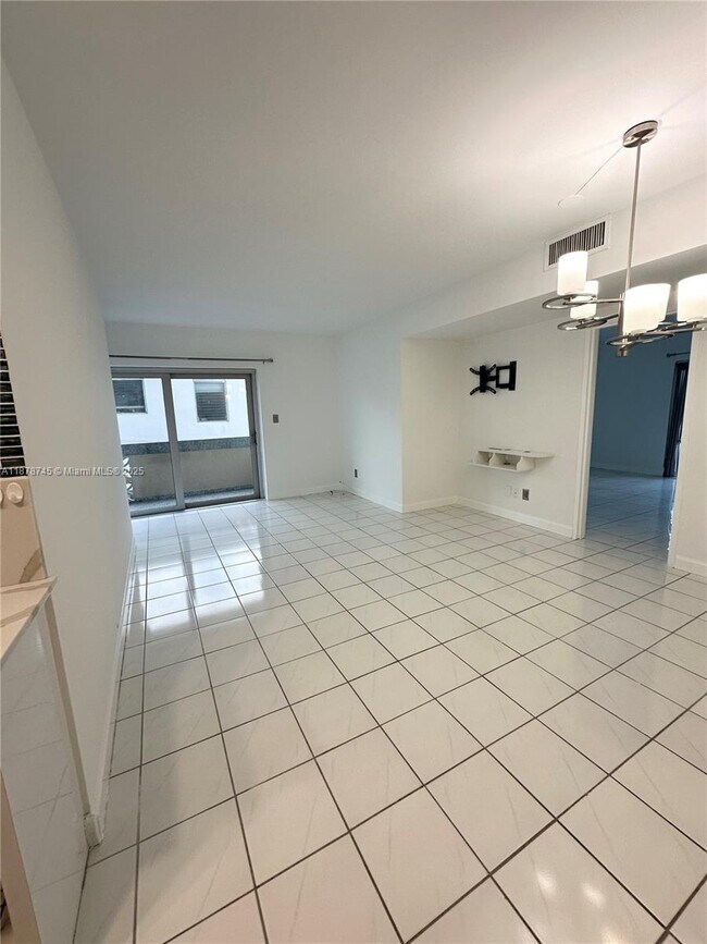 Building Photo - 8400 Byron Ave