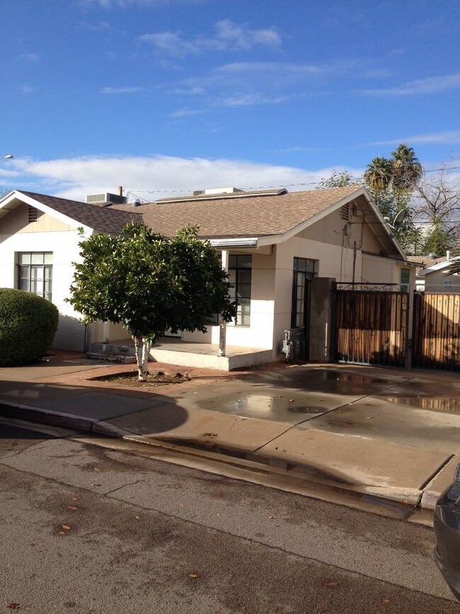 Historic 1 bd/1 ba Duplex Mesa 85204 120 S Lesueur Mesa AZ 85204